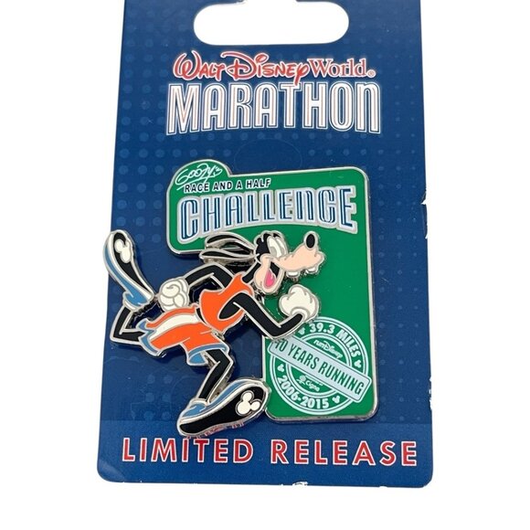 Walt Disney World Marathon 2015 Goofy Race and A Half Challenge 39.3 Miles Pin - Picture 4 of 7